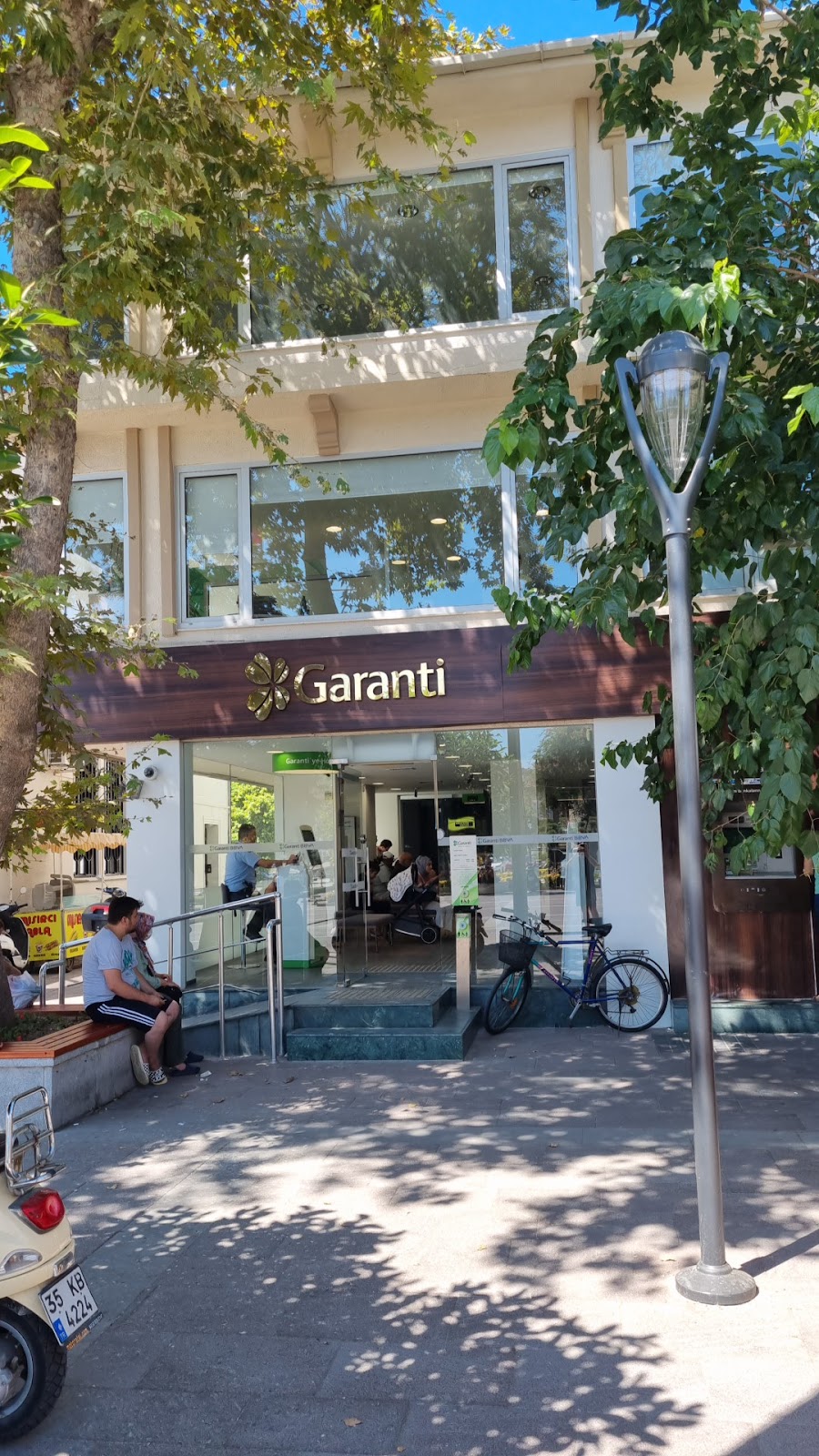 Garanti BBVA Çeşme Şubesi