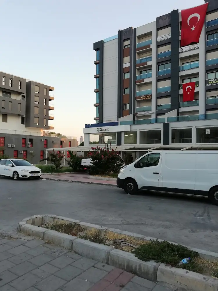 Garanti BBVA Çiğli Şubesi — Bankalar, Çiğli · fotoğraf 3