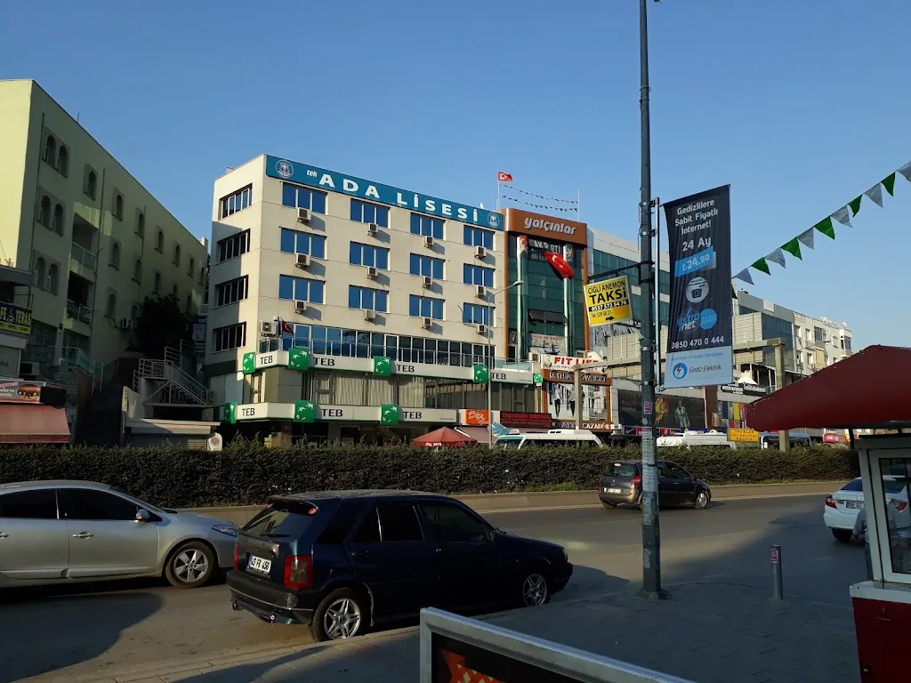 TEB Çiğli Şubesi — Bankalar, Çiğli · fotoğraf 1