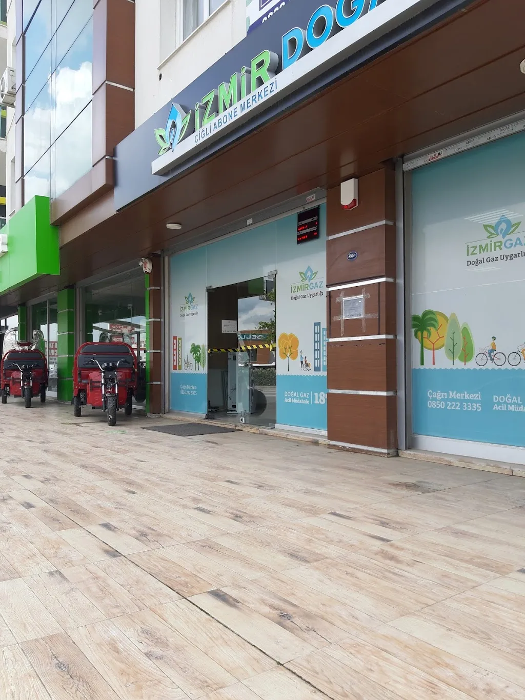 QNB Çiğli Şubesi — Bankalar, Çiğli · fotoğraf 1
