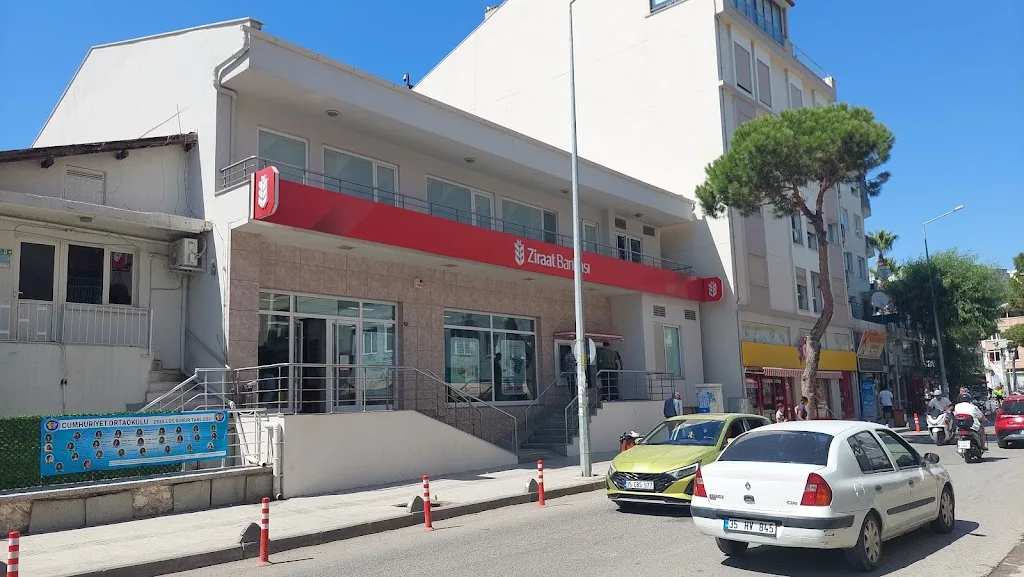 Ziraat Bankası Dikili/İzmir Şubesi — Bankalar, Dikili · fotoğraf 1