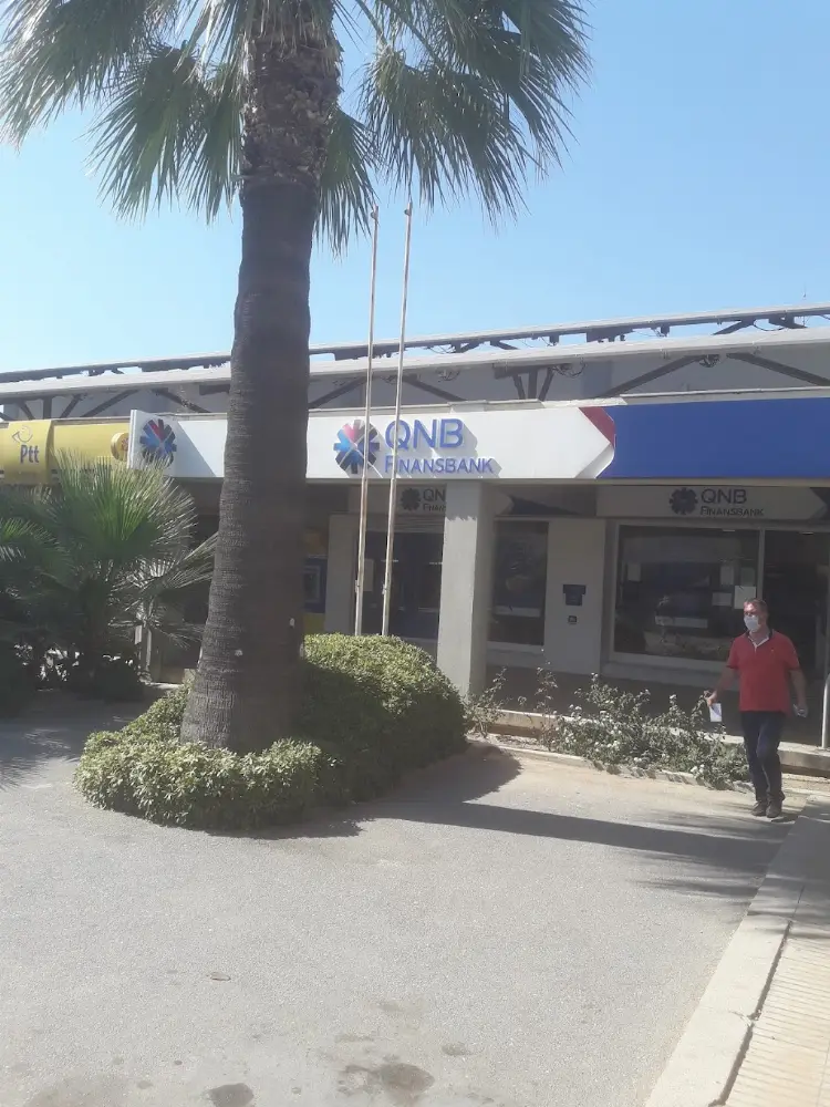 QNB İzmir Aosb Şubesi — Bankalar, Çiğli · fotoğraf 3