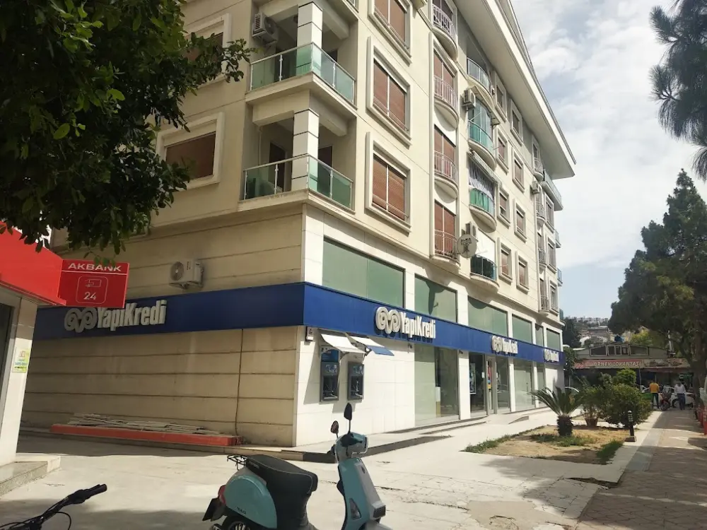 Yapı Kredi - Dikili Şubesi — Bankalar, Dikili · fotoğraf 4