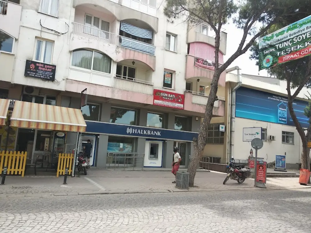 Halkbank Dikili Şubesi — Bankalar, Dikili · fotoğraf 2