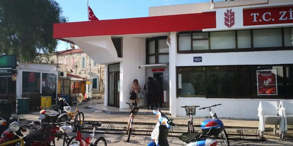 Ziraat Bankası Foça/İzmir Şubesi — Bankalar, Foça · fotoğraf 2