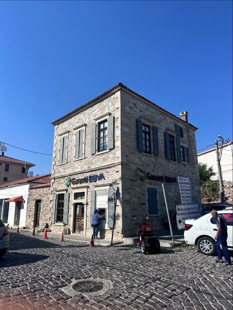 Garanti BBVA Foça Şubesi — Bankalar, Foça · fotoğraf 2