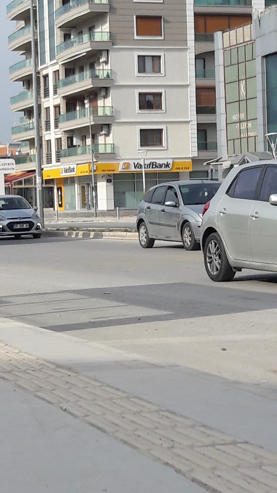 VakıfBank Çiğli Ata Sanayi Şubesi