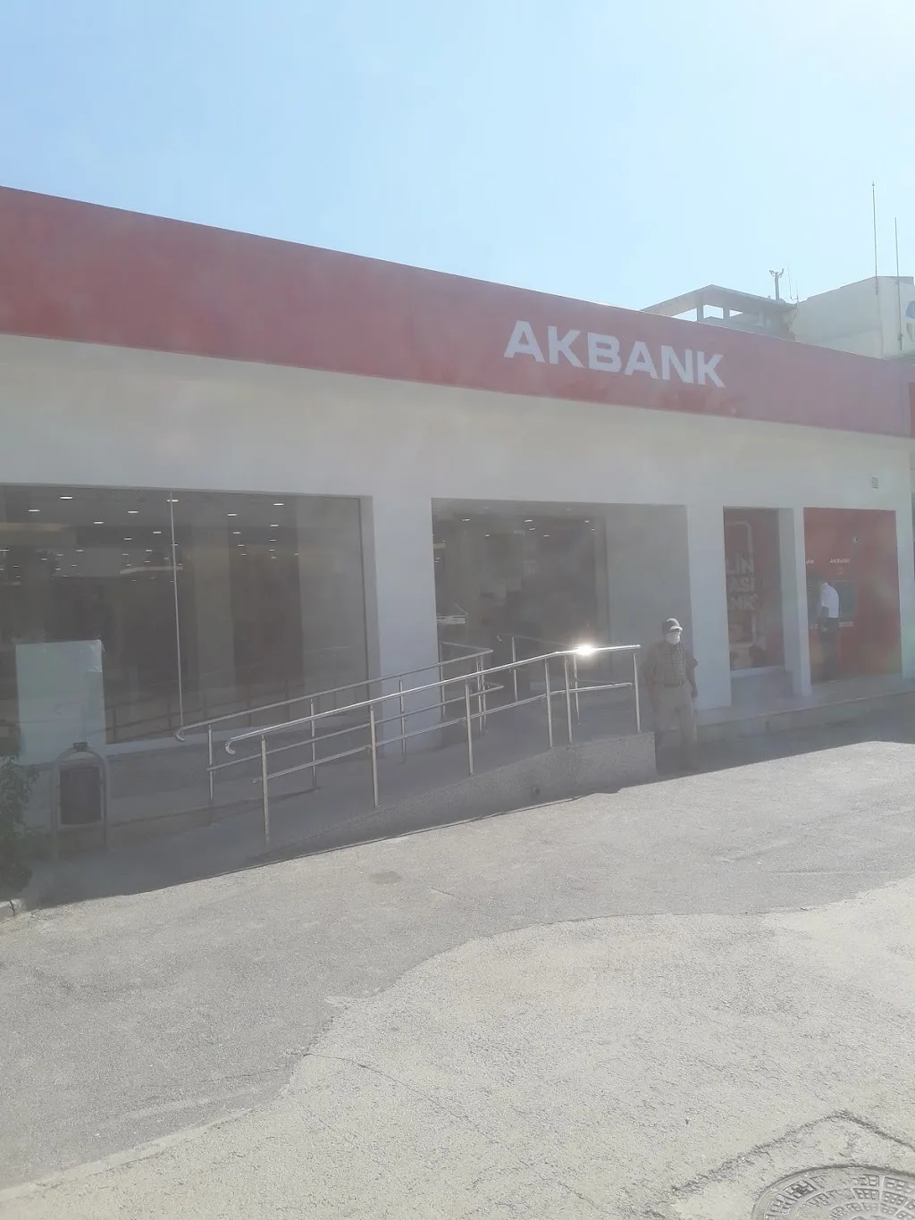 Akbank Atatürk Org.san.böl./İzm. Şubesi — Bankalar, Çiğli · fotoğraf 1