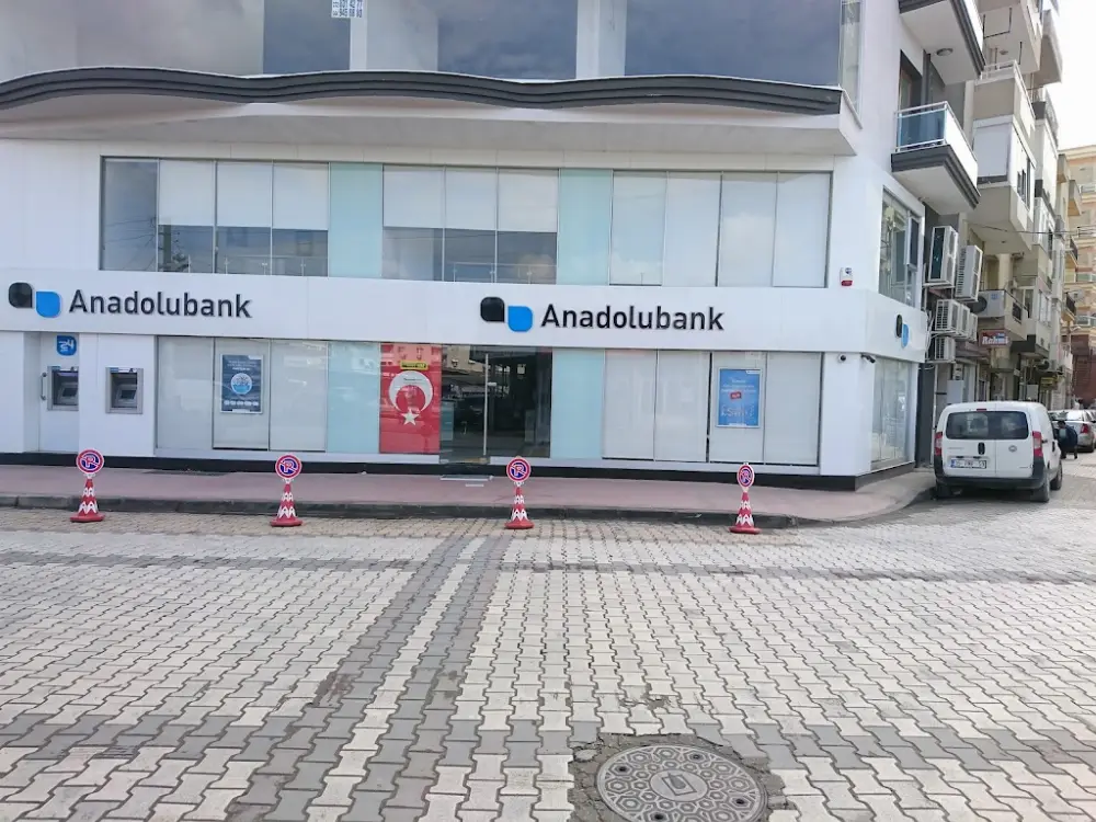 Anadolubank - Çiğli Şubesi — Bankalar, Çiğli · fotoğraf 3