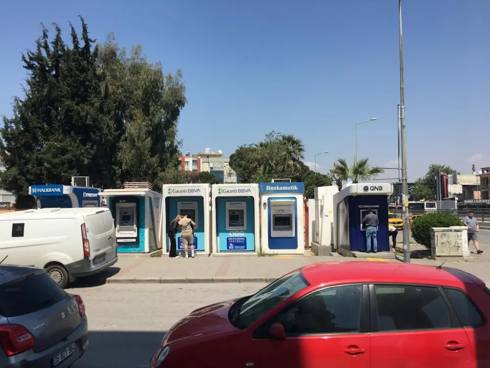 Garanti BBVA Gaziemir Şubesi — Bankalar, Gaziemir · fotoğraf 3