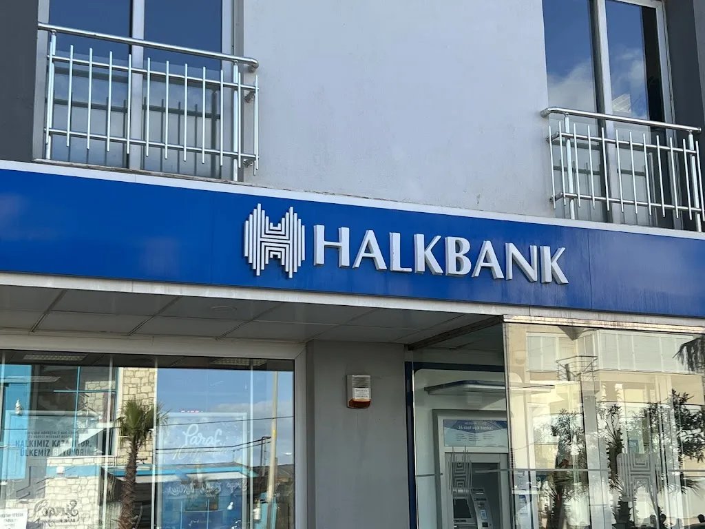 Halkbank Güzelbahçe Şubesi — Bankalar, Güzelbahçe · fotoğraf 1