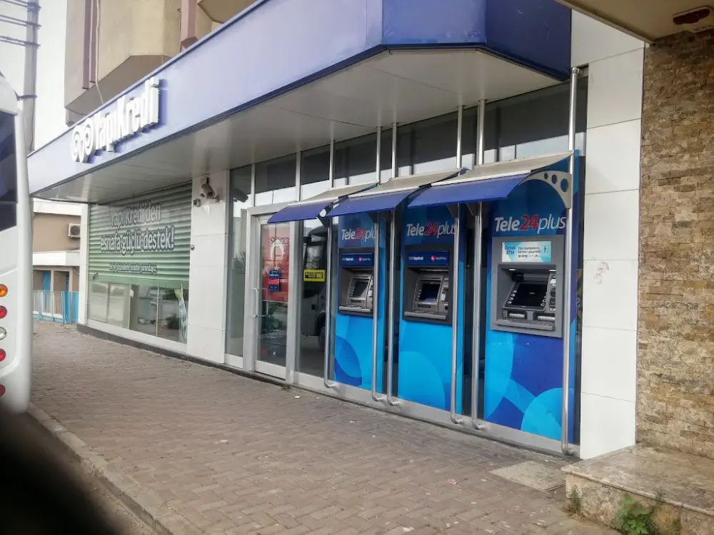 Yapı Kredi - Karabağlar Şubesi — Bankalar, Karabağlar · fotoğraf 4