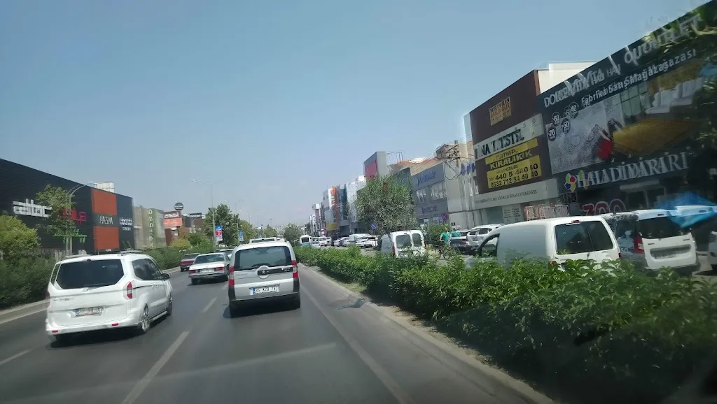 Halkbank İzmir Karabağlar Şubesi — Bankalar, Karabağlar · fotoğraf 1