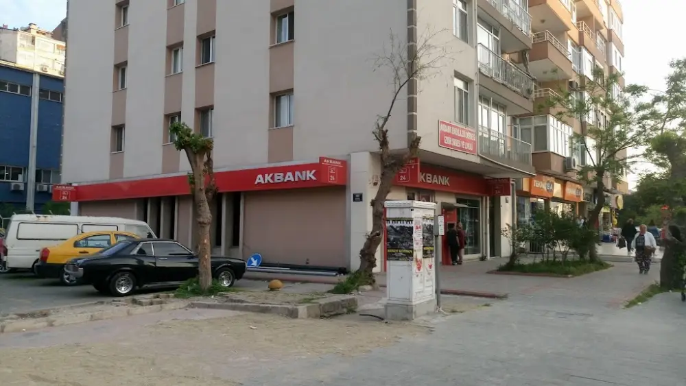 Akbank Üçyol/İzmir Şubesi — Bankalar, Karabağlar · fotoğraf 2