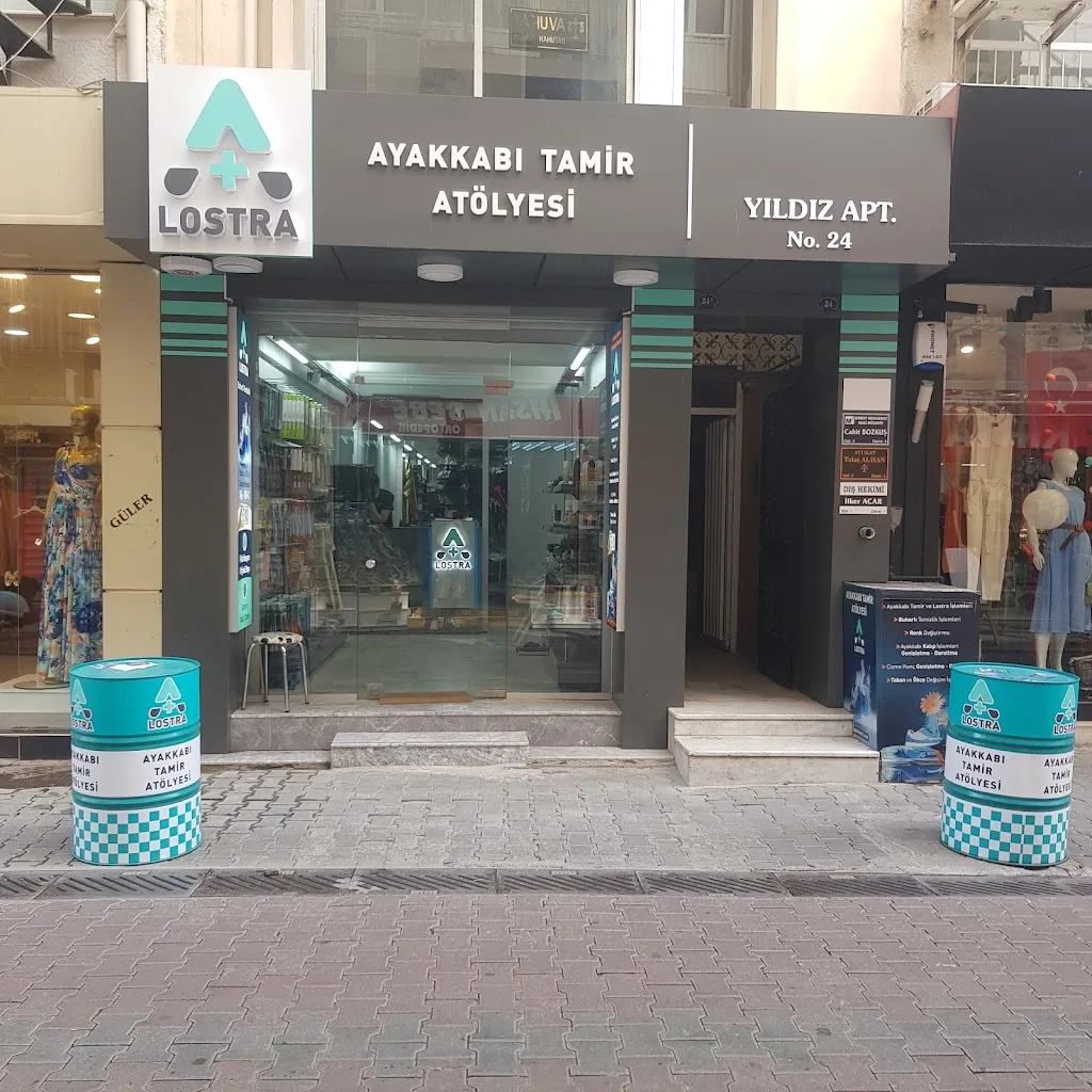 Karşıyaka Çarşısı — Bankalar, Karşıyaka · fotoğraf 1