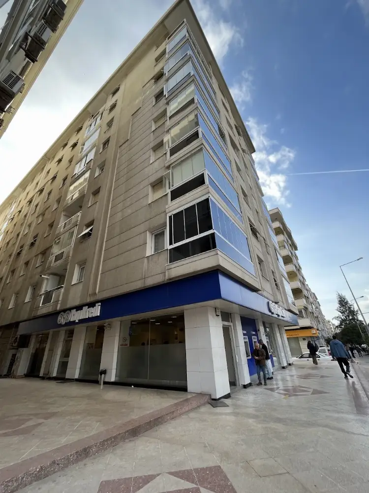 Yapı Kredi - İzmir Hatay Şubesi — Bankalar, Karabağlar · fotoğraf 4