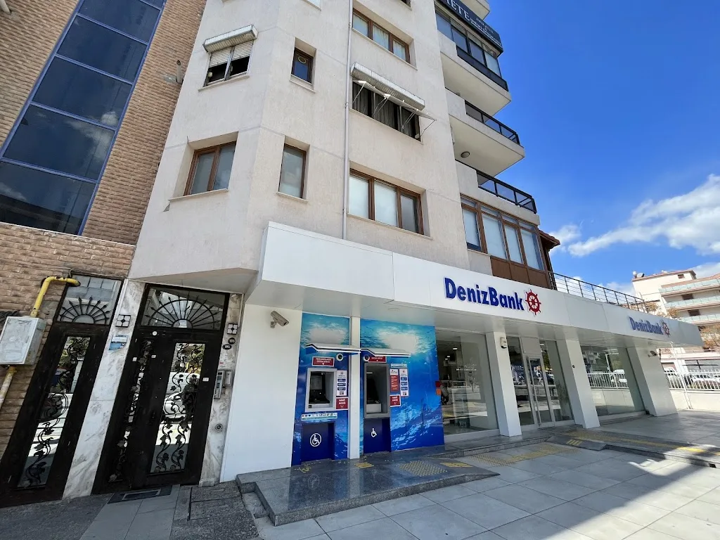 DenizBank Girne Bulvarı Şubesi — Bankalar, Karşıyaka · fotoğraf 1