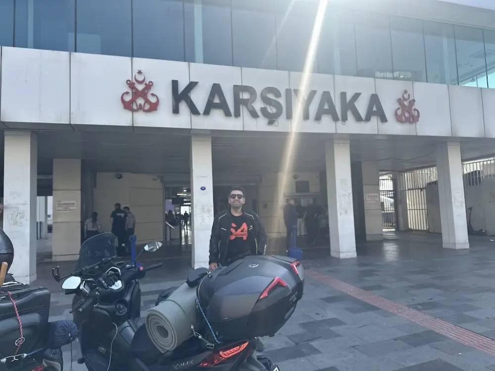 Garanti BBVA Karşıyaka Şubesi — Bankalar, Karşıyaka · fotoğraf 2