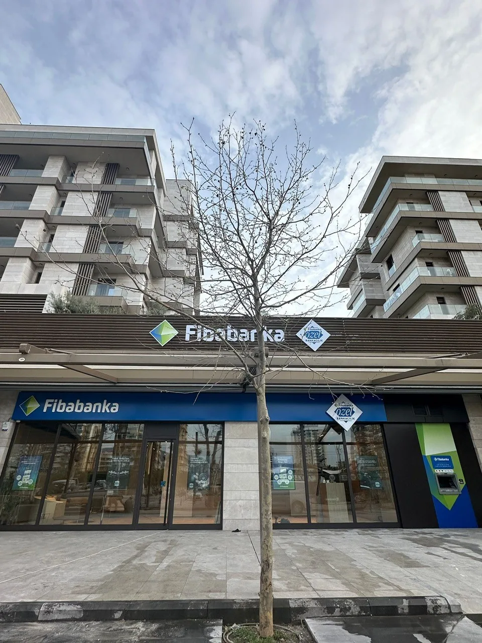 Fibabanka Karşıyaka Özel Bankacılık Şubesi — Bankalar, Karşıyaka · fotoğraf 1