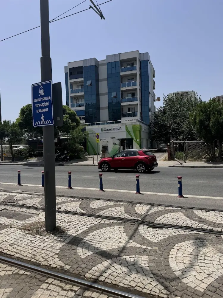 Garanti BBVA Mavişehir Şubesi — Bankalar, Karşıyaka · fotoğraf 2