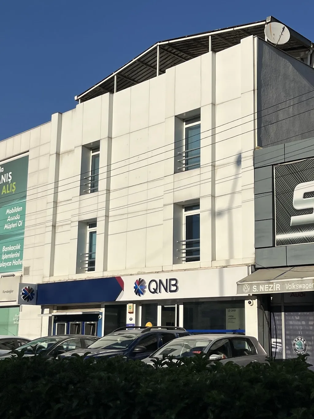 QNB Karabağlar Şubesi — Bankalar, Karabağlar · fotoğraf 1