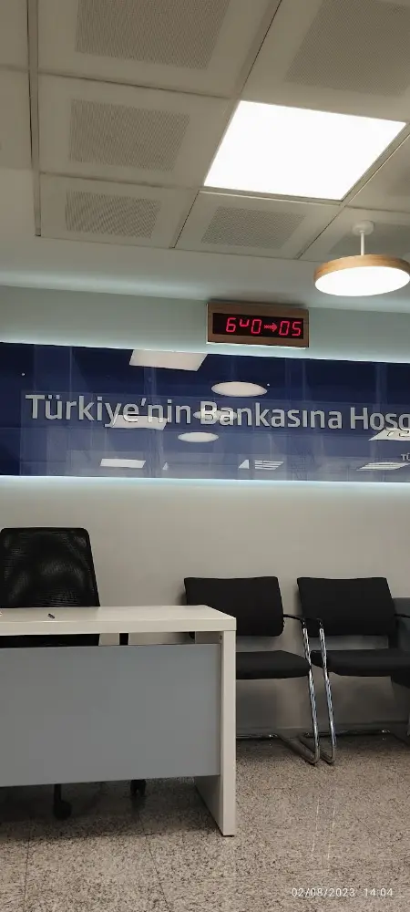 Türkiye İş Bankası Üçyol/İzmir Şubesi — Bankalar, Karabağlar · fotoğraf 4