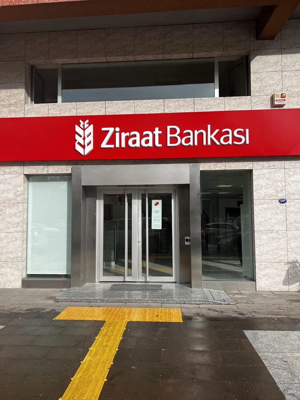 Ziraat Bankası Atakent/İzmir Şubesi — Bankalar, Karşıyaka · fotoğraf 1