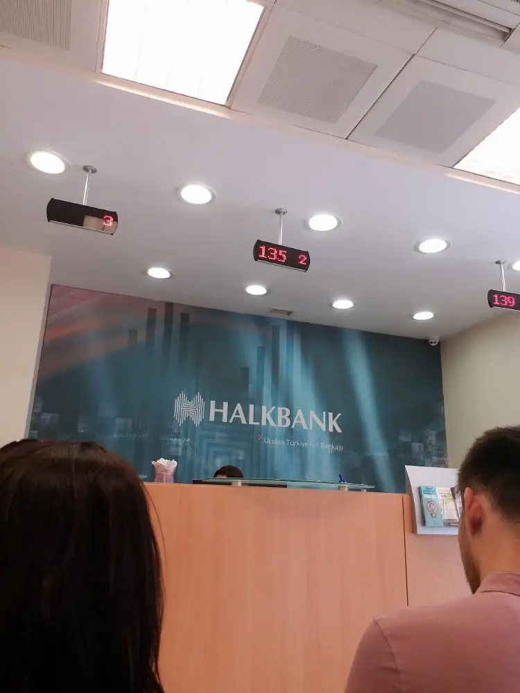 Halkbank Hatay Şubesi — Bankalar, Karabağlar · fotoğraf 4