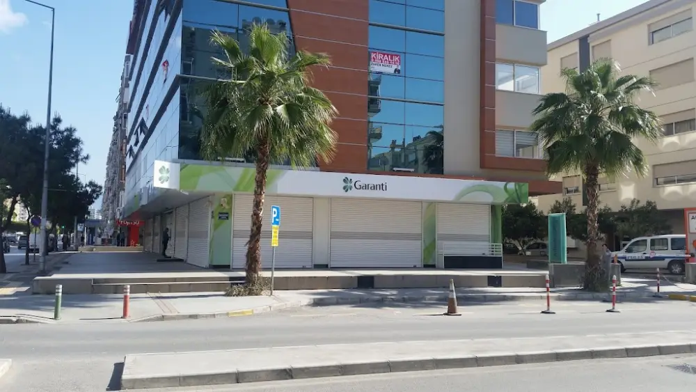 Garanti BBVA Girne Cad. Şubesi — Bankalar, Karşıyaka · fotoğraf 4
