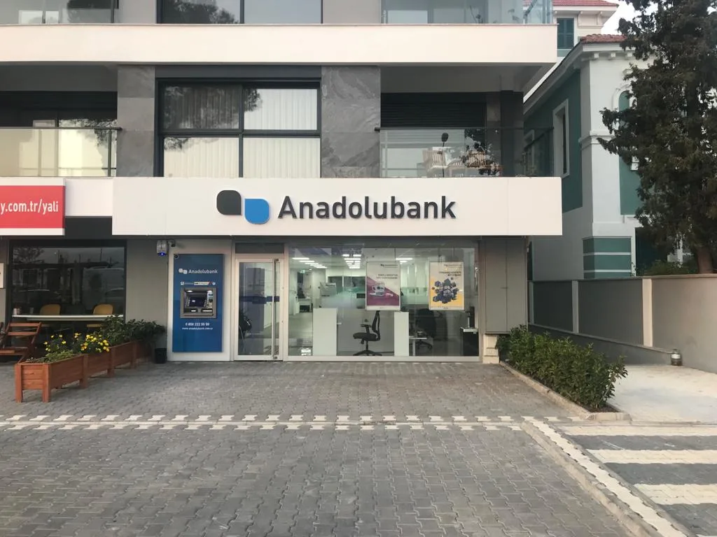 Anadolubank Karşıyaka Şubesi — Bankalar, Karşıyaka · fotoğraf 1