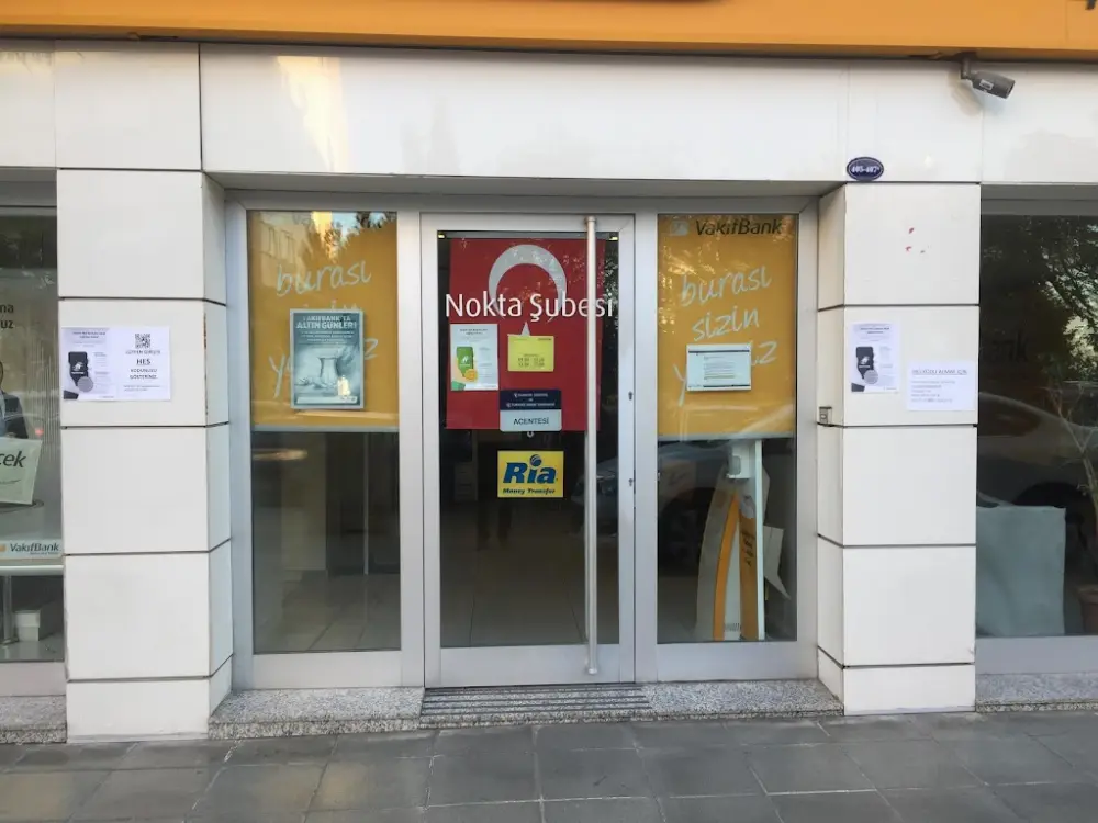VakıfBank İzmir Nokta Şubesi — Bankalar, Karabağlar · fotoğraf 2