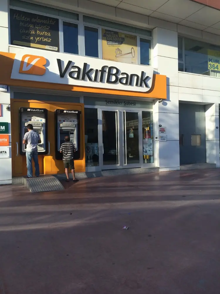 VakıfBank — Bankalar, Karşıyaka · fotoğraf 2