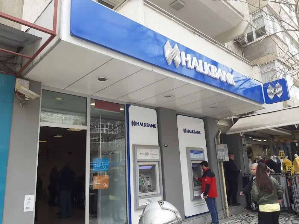 Halkbank Üçkuyular Şubesi — Bankalar, Karabağlar · fotoğraf 2