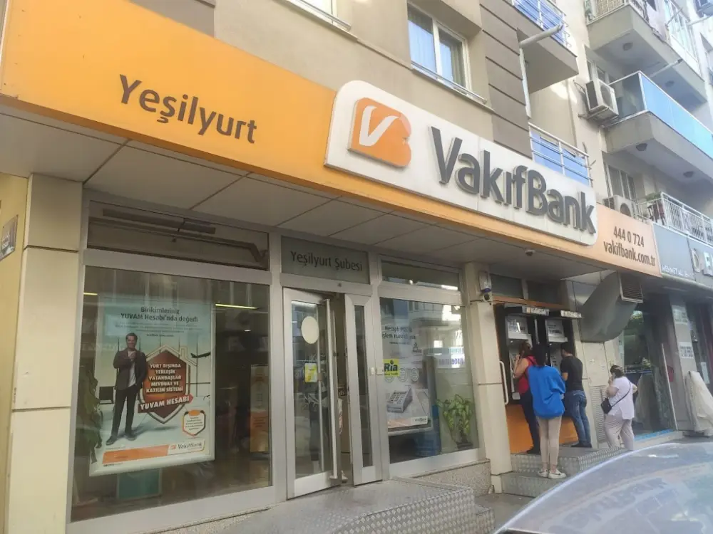 VakıfBank Karabağlar Yeşilyurt Şubesi — Bankalar, Karabağlar · fotoğraf 3