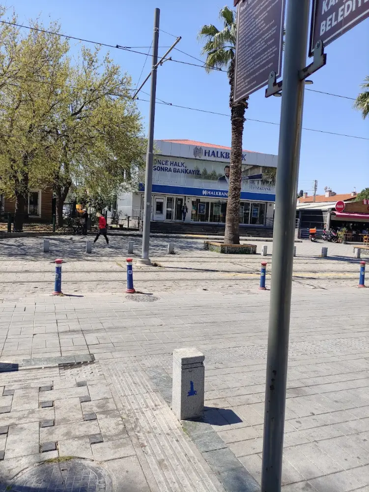 Halkbank Bostanlı Şubesi — Bankalar, Karşıyaka · fotoğraf 3