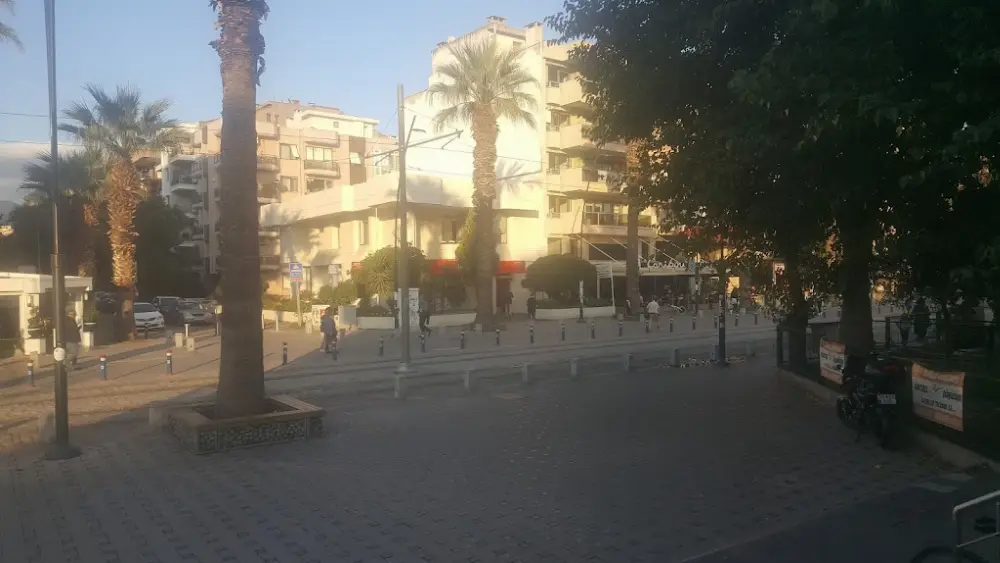 Halkbank Bostanlı Şubesi — Bankalar, Karşıyaka · fotoğraf 4
