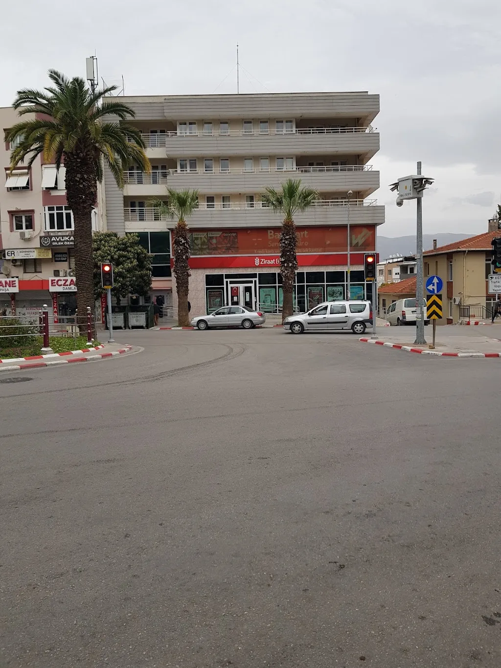 Ziraat Bankası Kemalpaşa/İzmir Şubesi — Bankalar, Kemalpaşa · fotoğraf 1