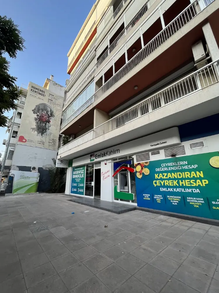 Emlak Katılım Karşıyaka Şubesi — Bankalar, Karşıyaka · fotoğraf 3