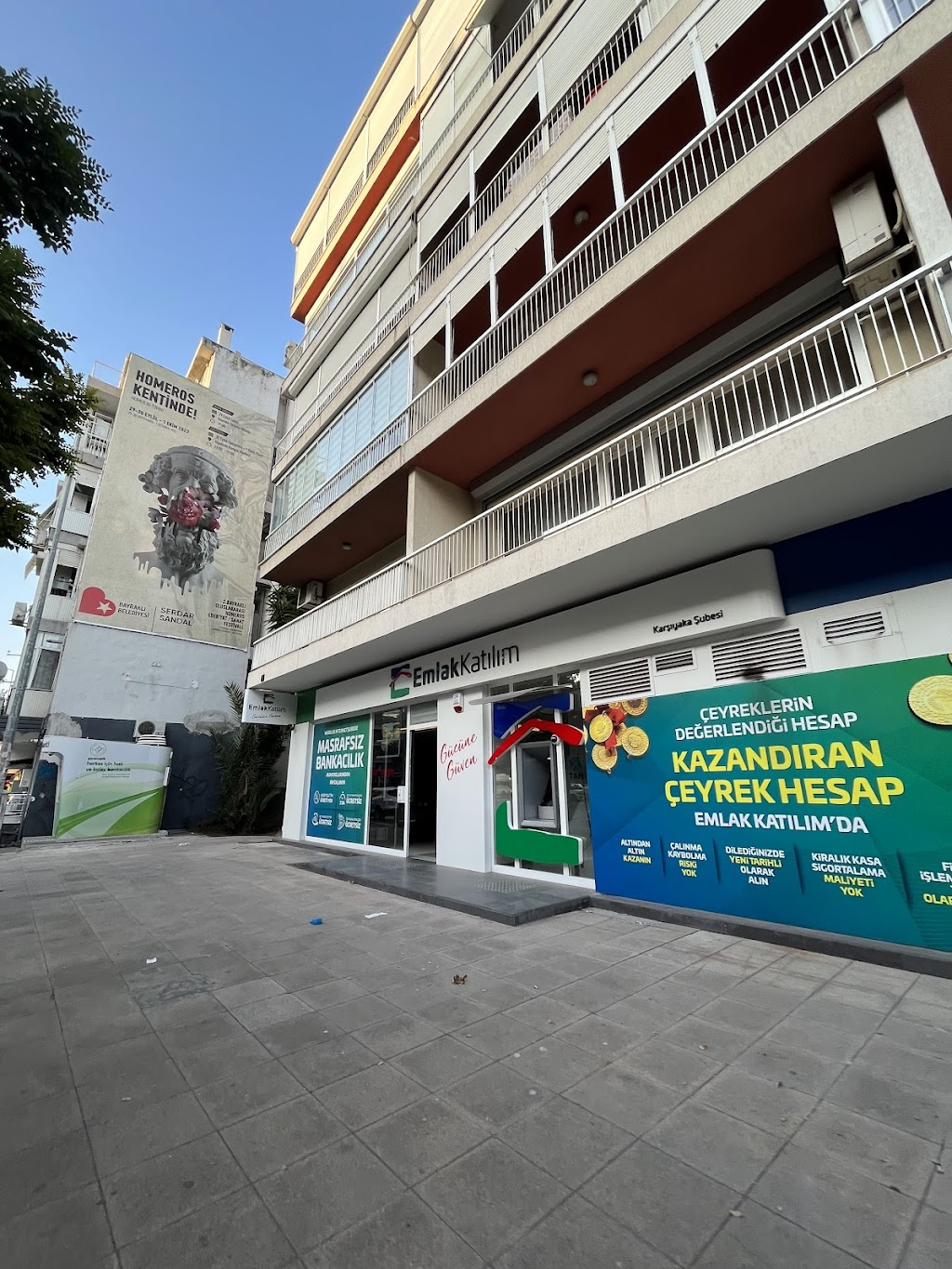 Emlak Katılım Karşıyaka Şubesi