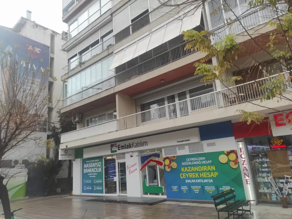 Emlak Katılım Karşıyaka Şubesi — Bankalar, Karşıyaka · fotoğraf 4