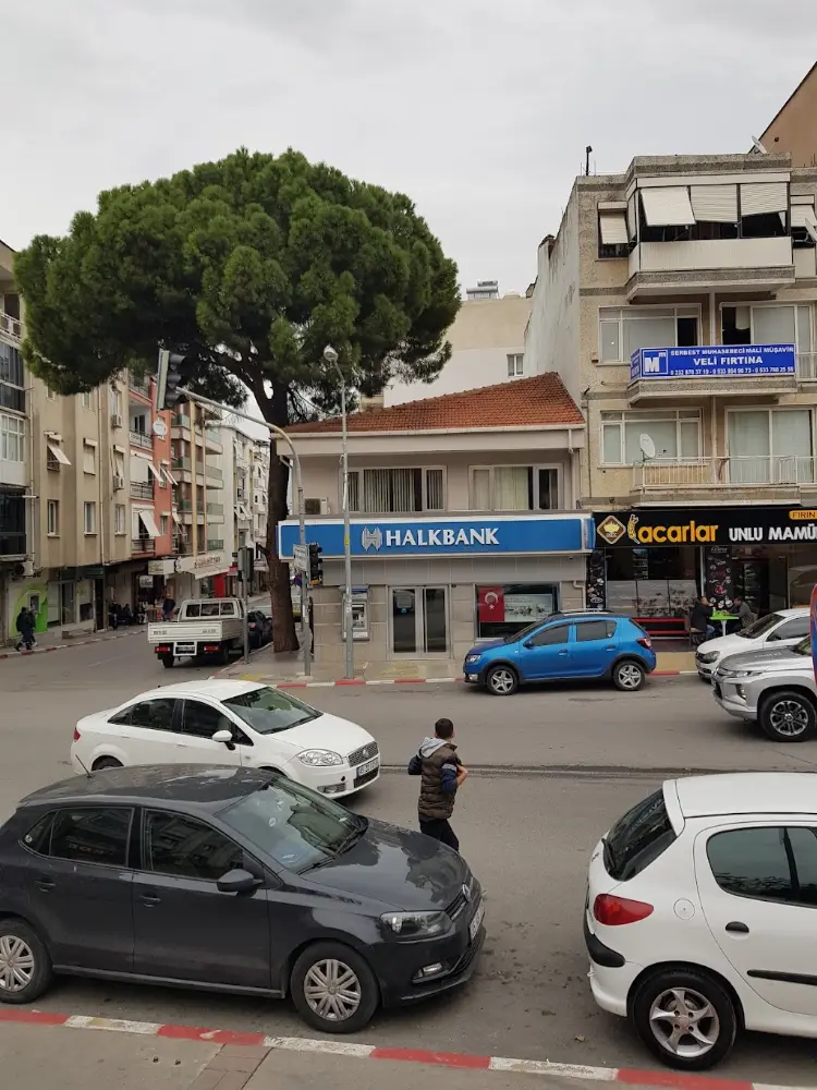 Halkbank Kemalpaşa Şubesi — Bankalar, Kemalpaşa · fotoğraf 4