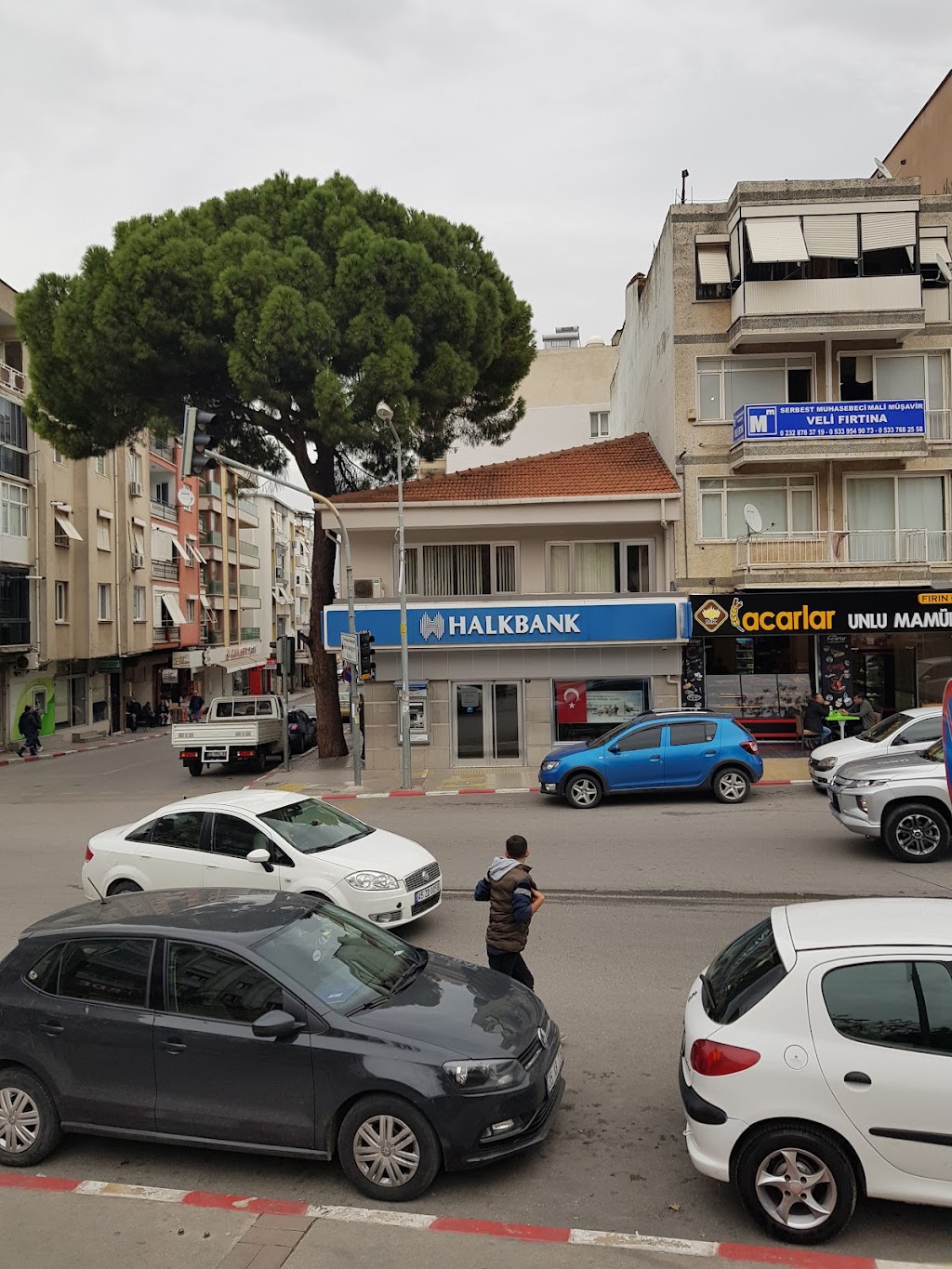 Halkbank Kemalpaşa Şubesi