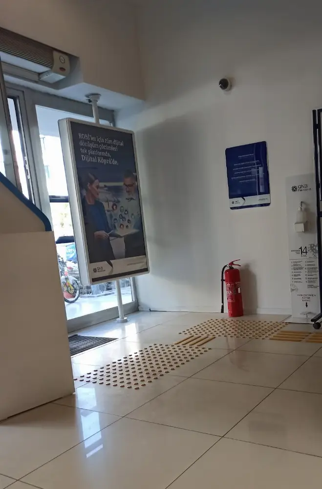 QNB Kemalpaşa Şubesi — Bankalar, Kemalpaşa · fotoğraf 2