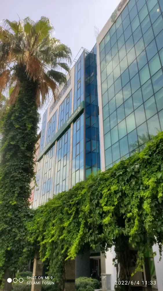 Garanti BBVA Konak Şubesi — Bankalar, Konak · fotoğraf 3