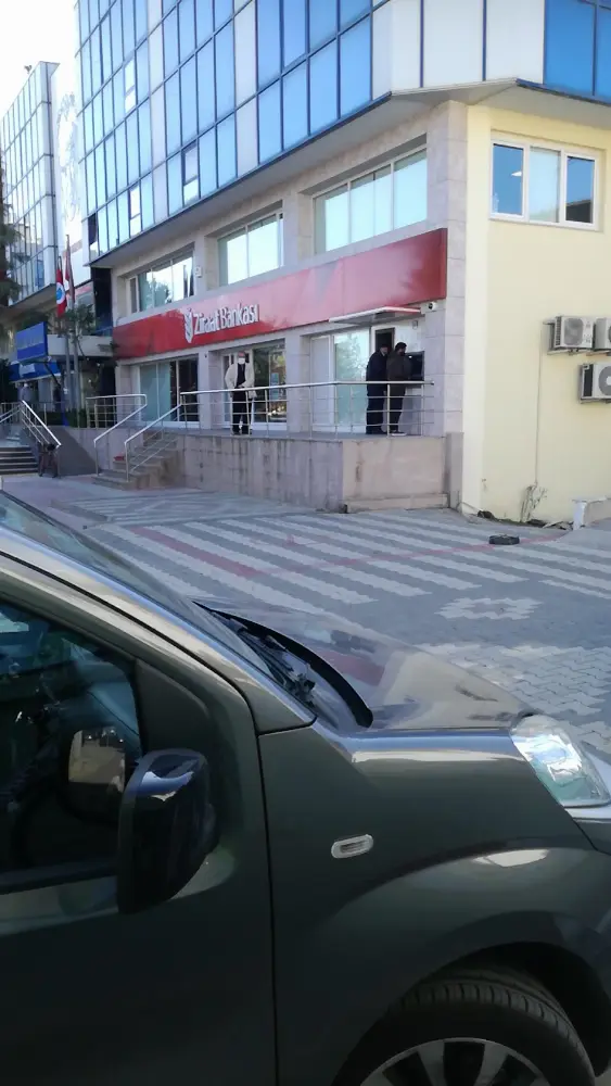 Ziraat Bankası Menderes/İzmir Şubesi — Bankalar, Menderes · fotoğraf 2
