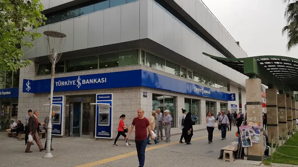 Türkiye İş Bankası Konak/İzmir Şubesi — Bankalar, Konak · fotoğraf 4