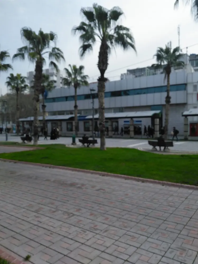 Akbank Konak Şubesi — Bankalar, Konak · fotoğraf 3