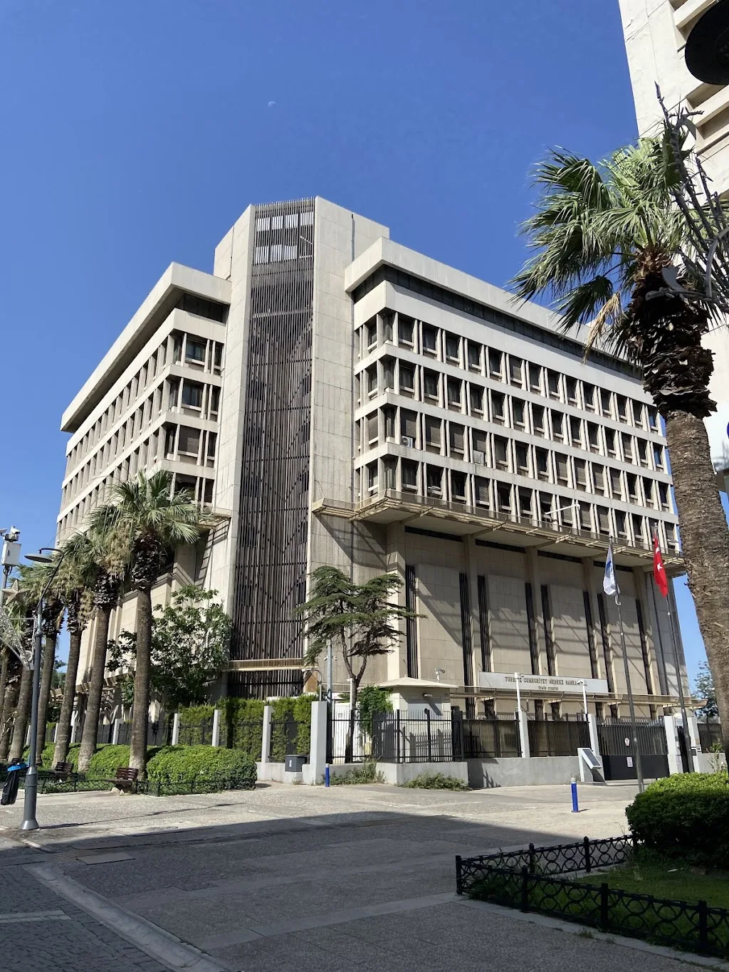 Merkez Bankası İzmir Şubesi — Bankalar, Konak · fotoğraf 1