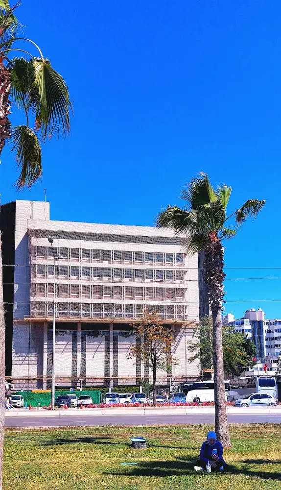 Merkez Bankası İzmir Şubesi — Bankalar, Konak · fotoğraf 3