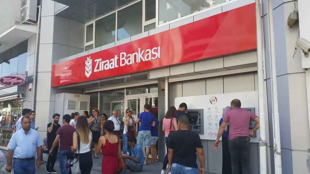 T.C. Ziraat Bankası A.Ş. Çankaya /İzmir Şubesi — Bankalar, Konak · fotoğraf 2